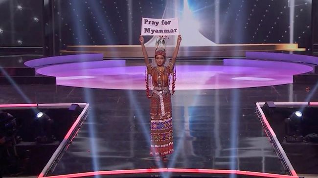 Perjuangan Miss Myanmar, Thuzar Wint Lwin untuk maju ke ajang Miss Universe tak main-main. Dia harus kehilangan kopernya yang berisi berbagai busananya.