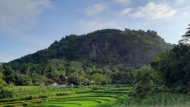 Desa di kaki Gunung Api Purba Nglanggeran mewakili Indonesia sebagai nominasi ajang