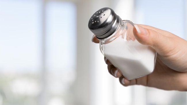 Terlalu tinggi asupan garam meningkatkan risiko hipertensi atau tekanan darah tinggi. Berikut rempah pengganti garam untuk diet.