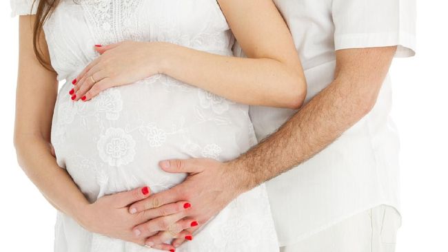 Terdapat beberapa program hamil atau promil untuk mendapatkan momongan yang bisa dilakukan pasangan suami istri.