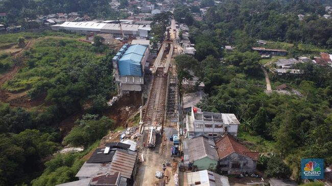 Jembatan Cikereteg Penghubung Bogor-Sukabumi Tak Kelar-Kelar